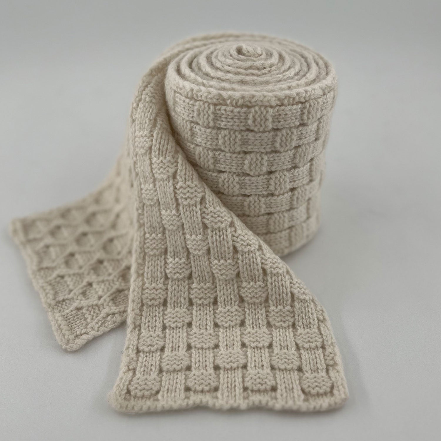 The Roll Cashmere Scarf | Cream