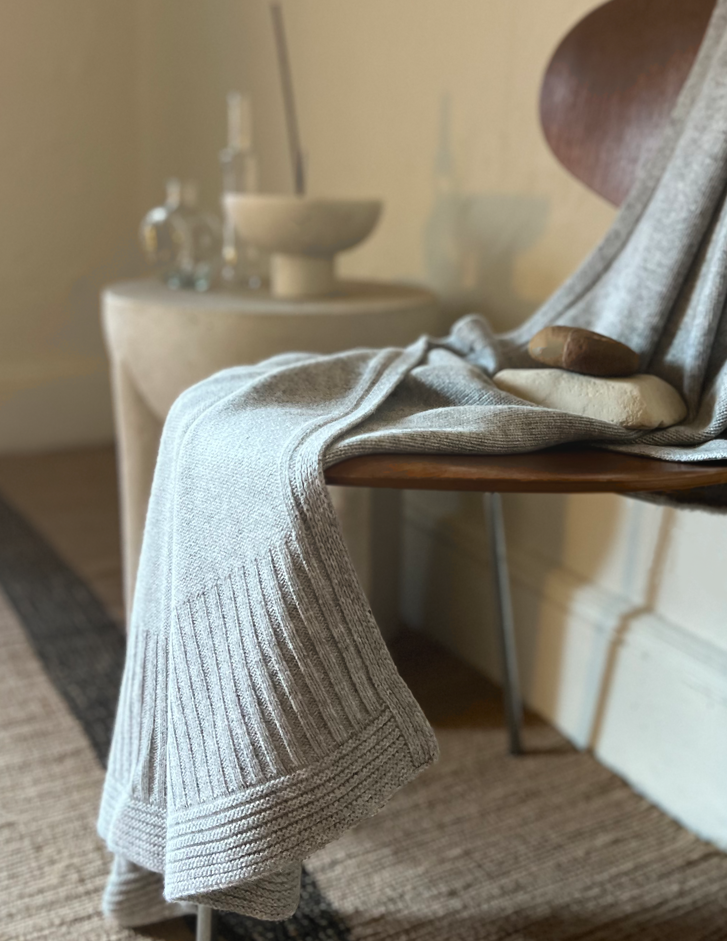The Aspen Cashmere Throw | Heather Grey