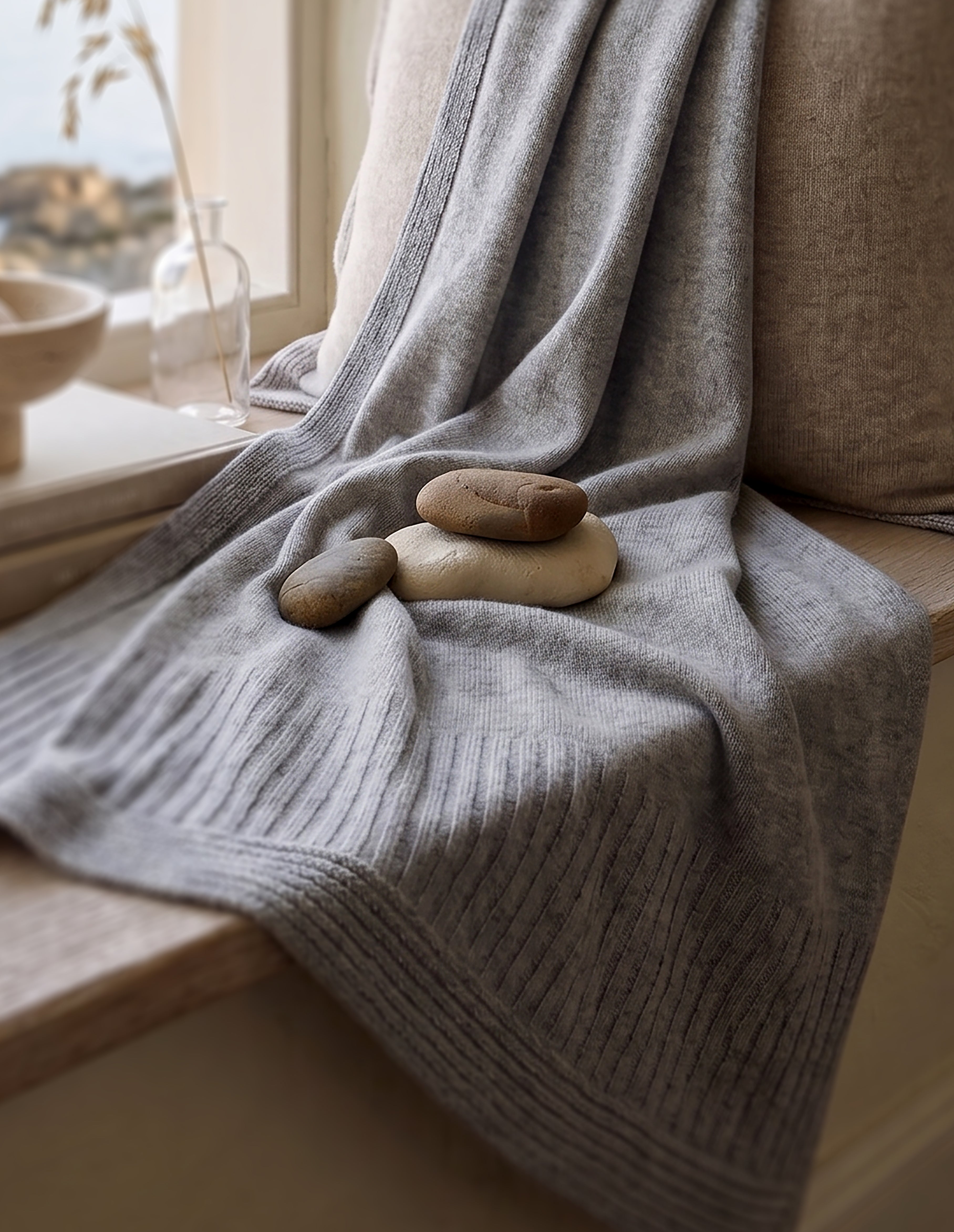 The Aspen Cashmere Throw | Heather Grey