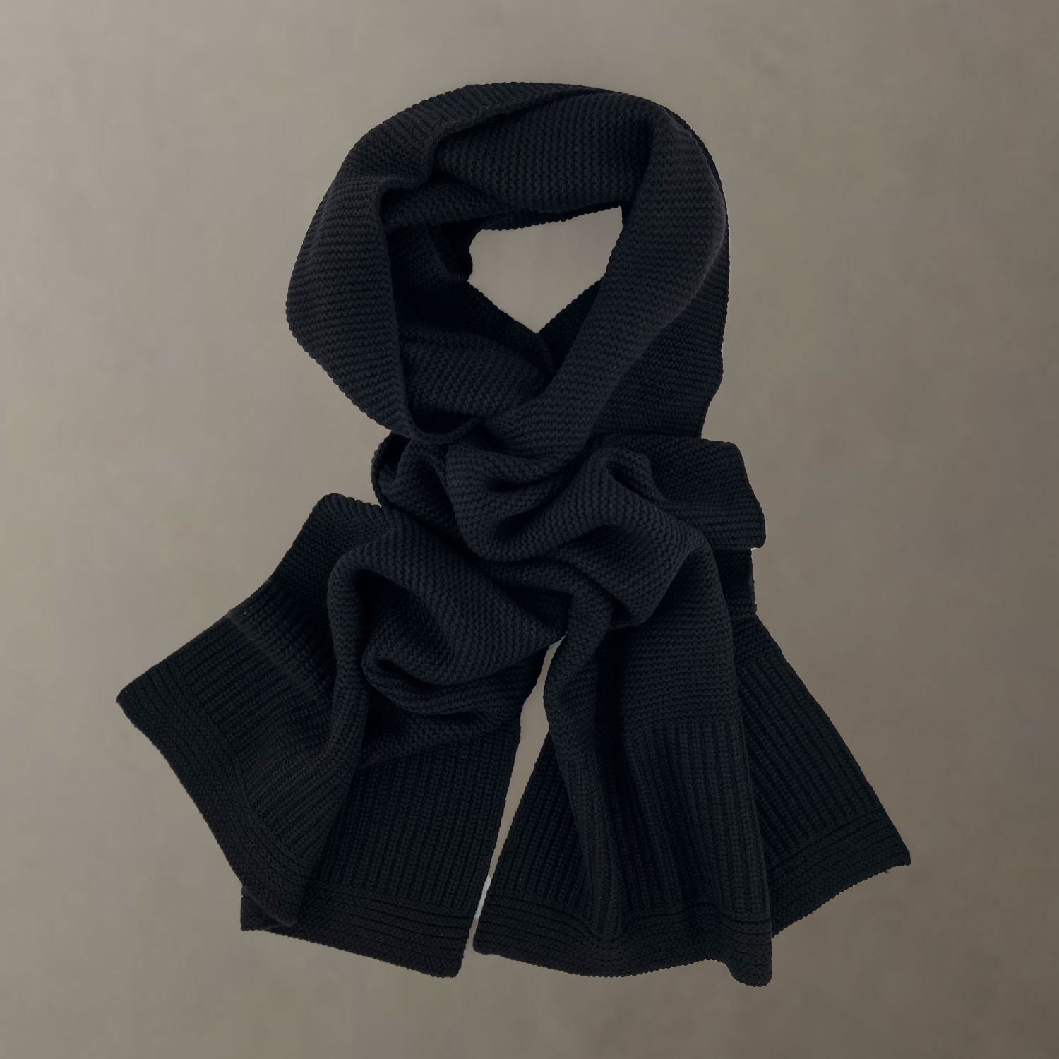 The Cocoon Cashmere Scarf | Black