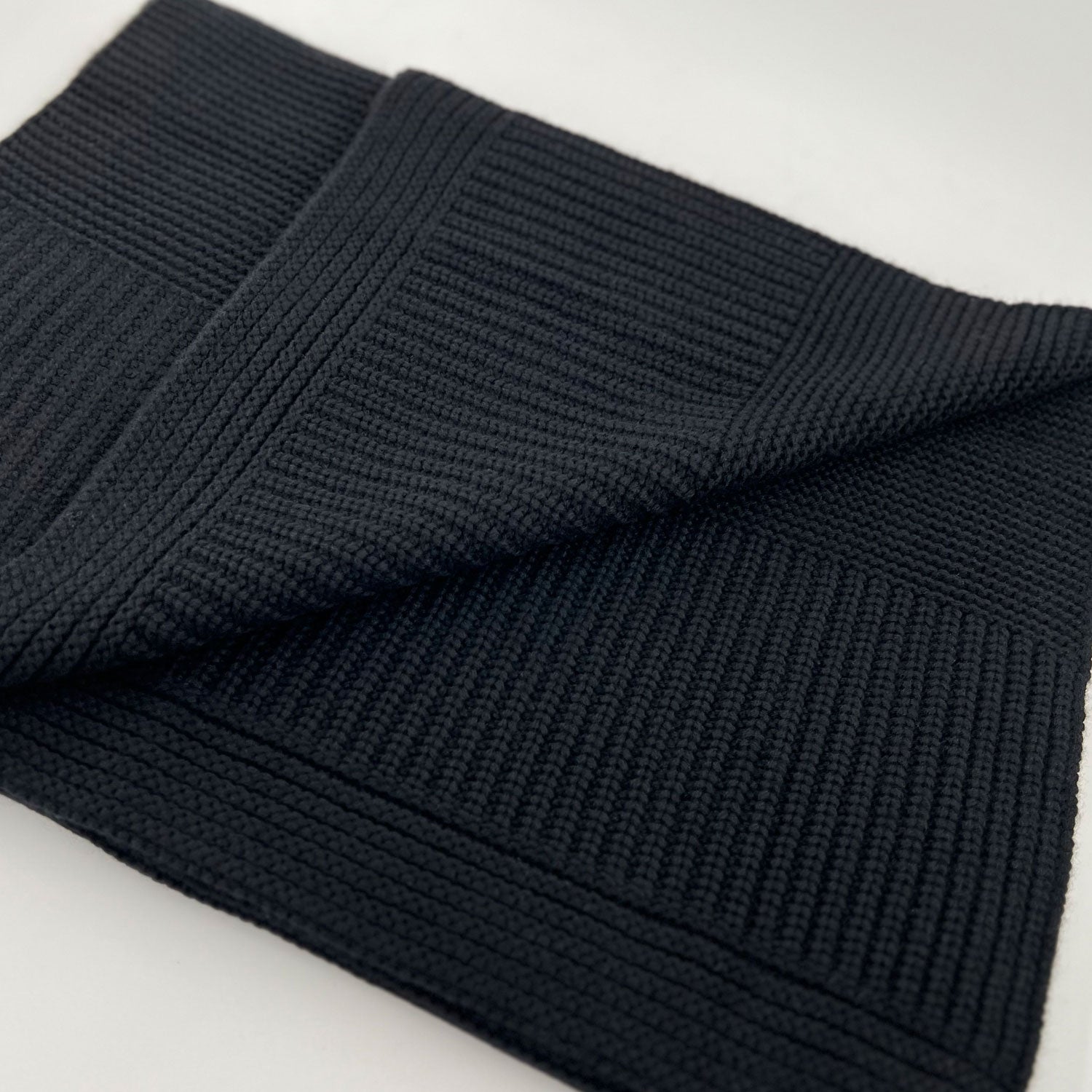 The Cocoon Cashmere Scarf | Black