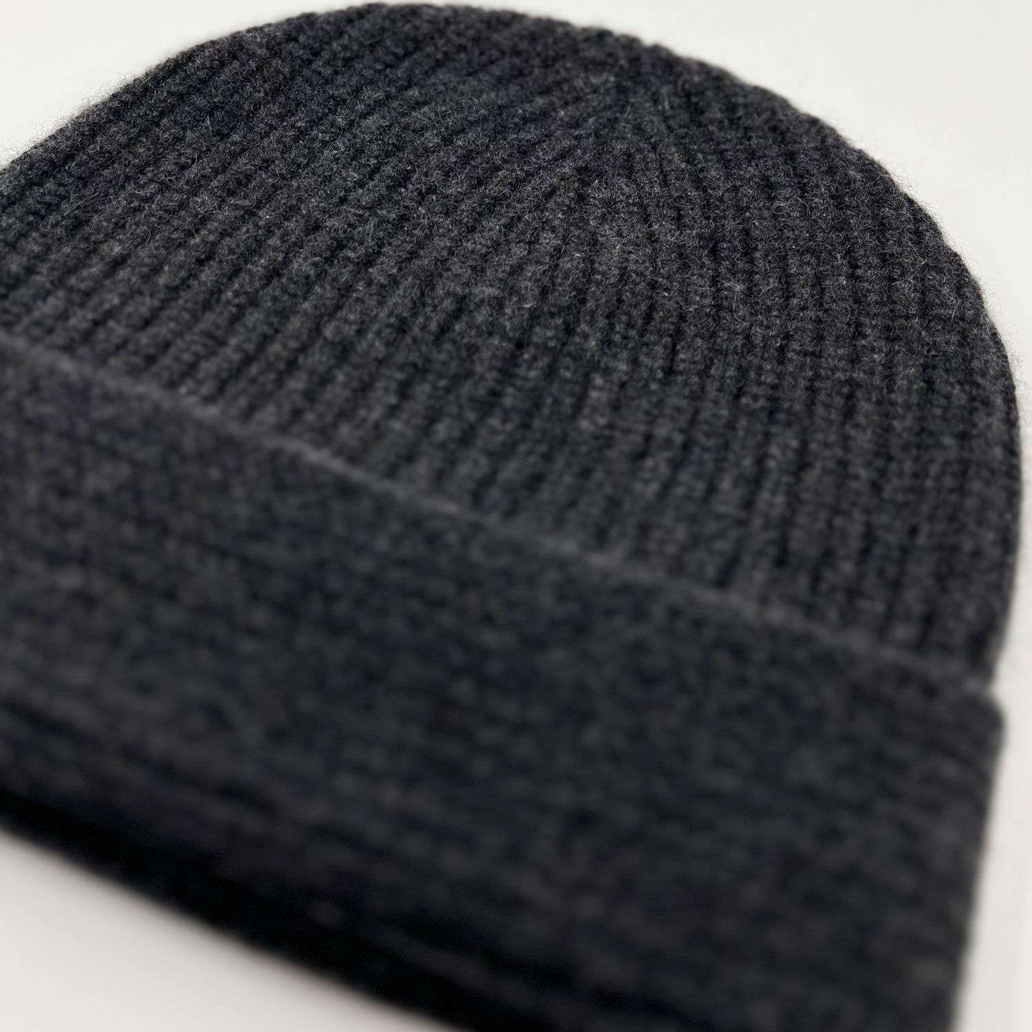 The Cocoon Cashmere Beanie | Heather Slate