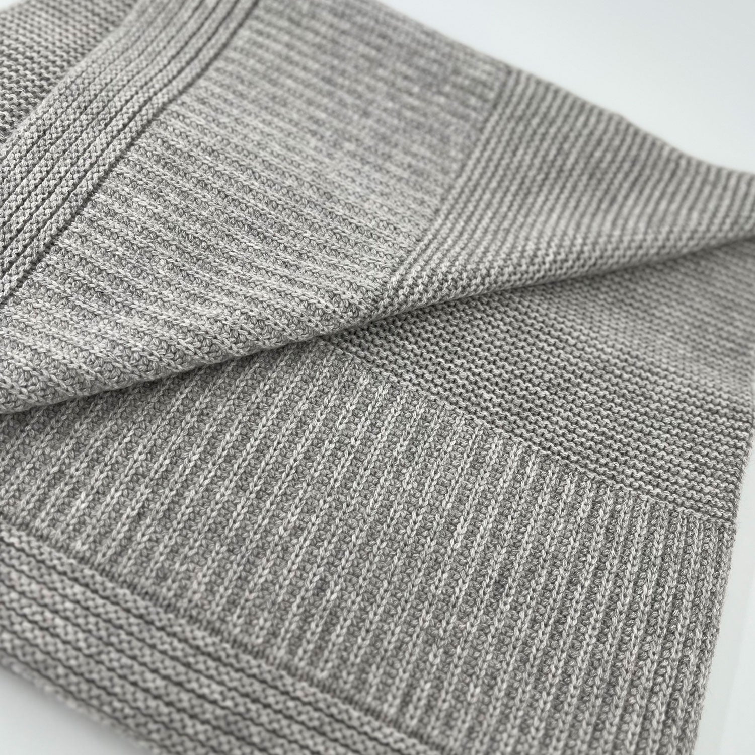 The Cocoon Cashmere Scarf | Heather Grey