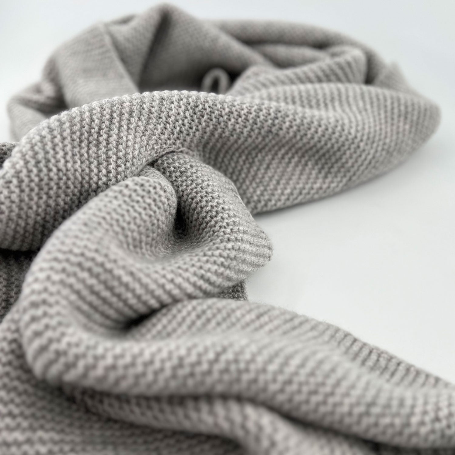 The Cocoon Cashmere Scarf | Heather Grey