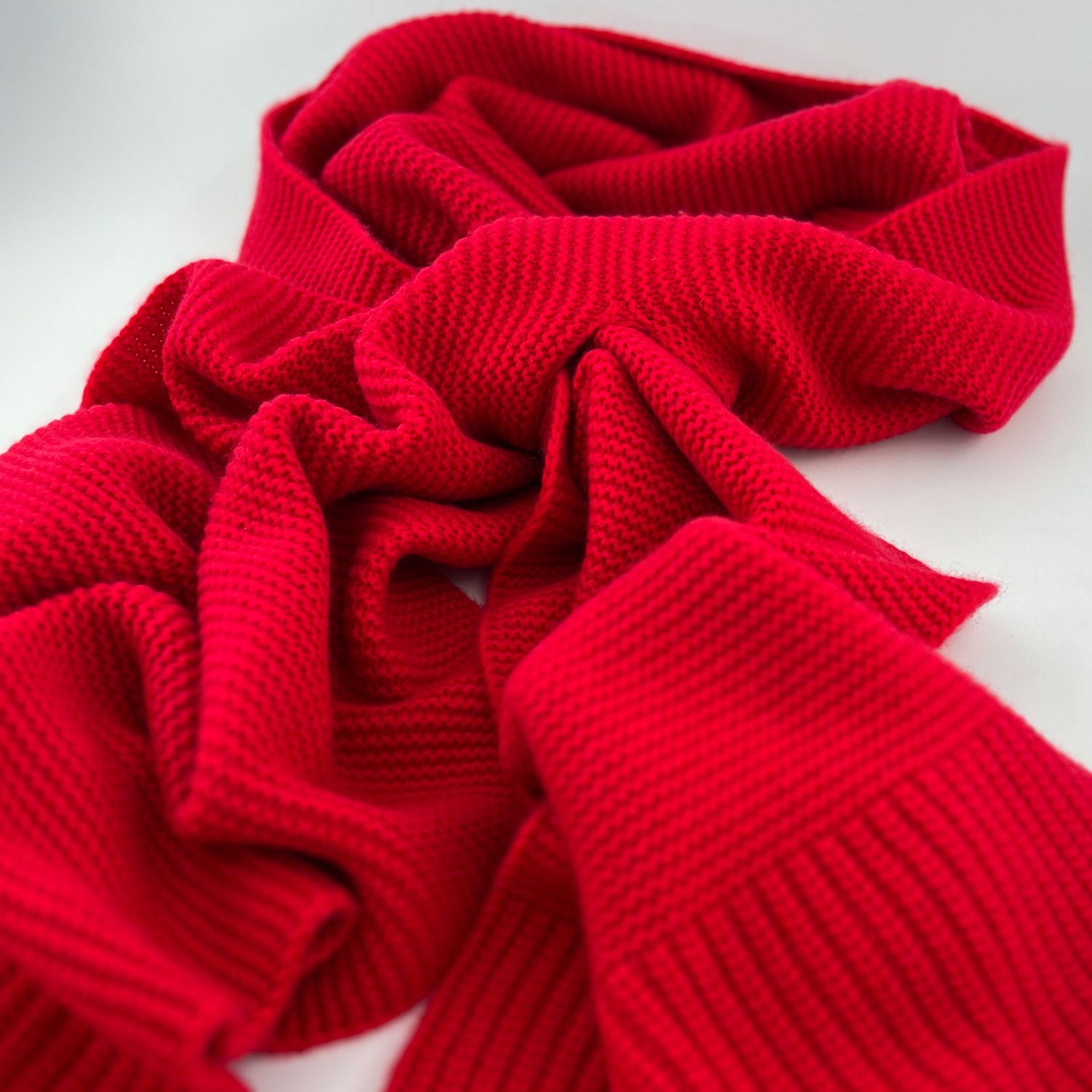 The Cocoon Cashmere Scarf | Tomato Red